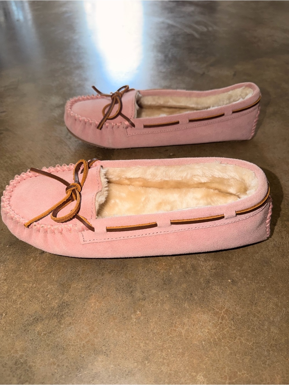 Minnetonka Cally Pink Mauve Suede Faux Fur Moccasin 9 NWOB Cozy Classic - Picture 5 of 8